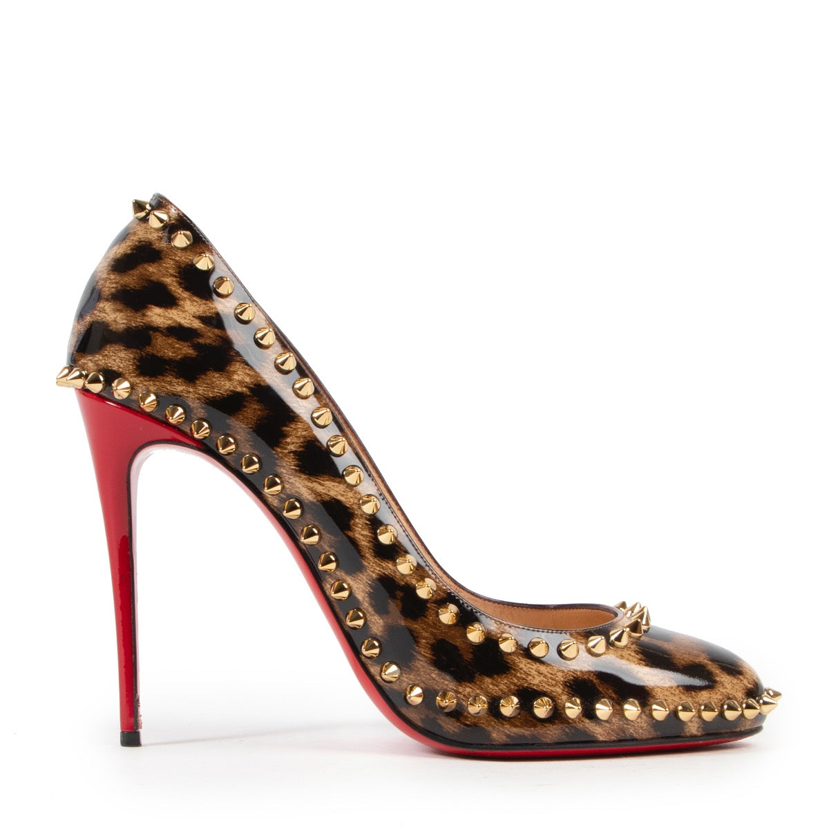 Buy second hand Christian Louboutin Leopard patent leather dorispiky pump in very good condition.