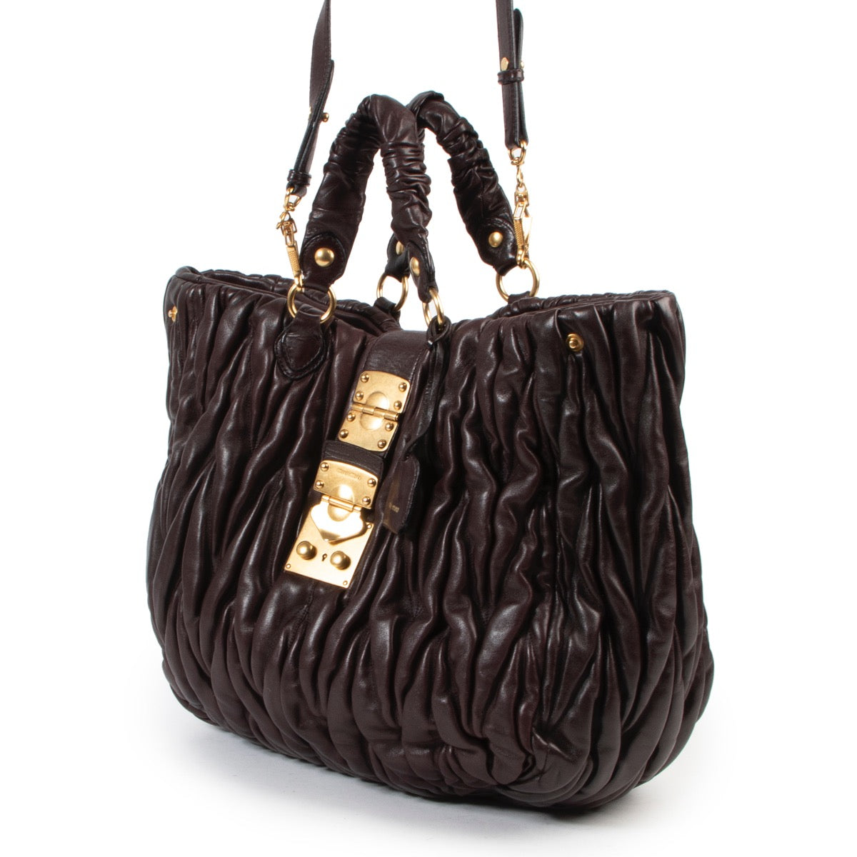 Buy authentic second hand Miu Miu Brown leather matelasse crossbody bag at the right price.