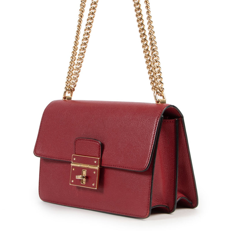 Boutique en ligne de sacs d'occasion Dolce & Gabbana rouge en très bon état.