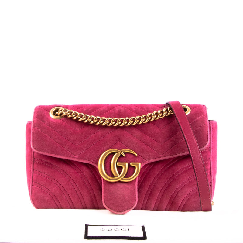 Shop safe online at Labellov in Antwerp this 100% authentic second hand Gucci Pink Velvet GG Small Marmont Crossbody