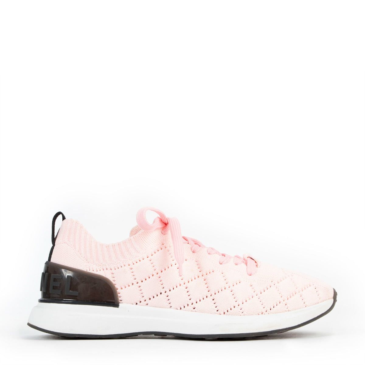 Buy online authentic second hand Chanel pink mixed fiber quilted sneakers in very good condition at Labellov in Antwerp.
