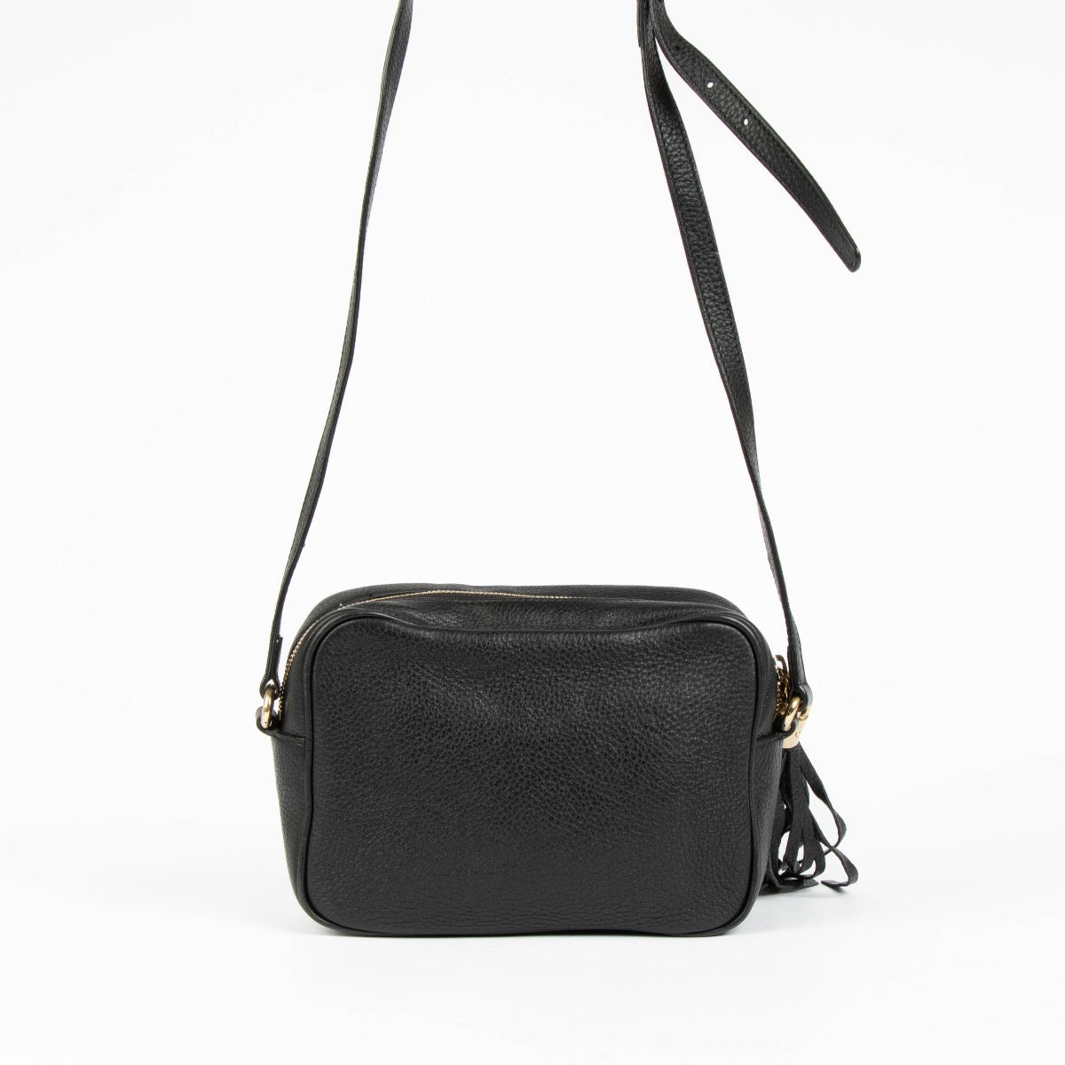 Authentic pre-loved Gucci Black Leather Soho Disco Crossbody Bag on Labellov.com