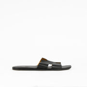 Authentic pre-loved Hermès Black Izmir Sandals - Size 44 on Labellov.com