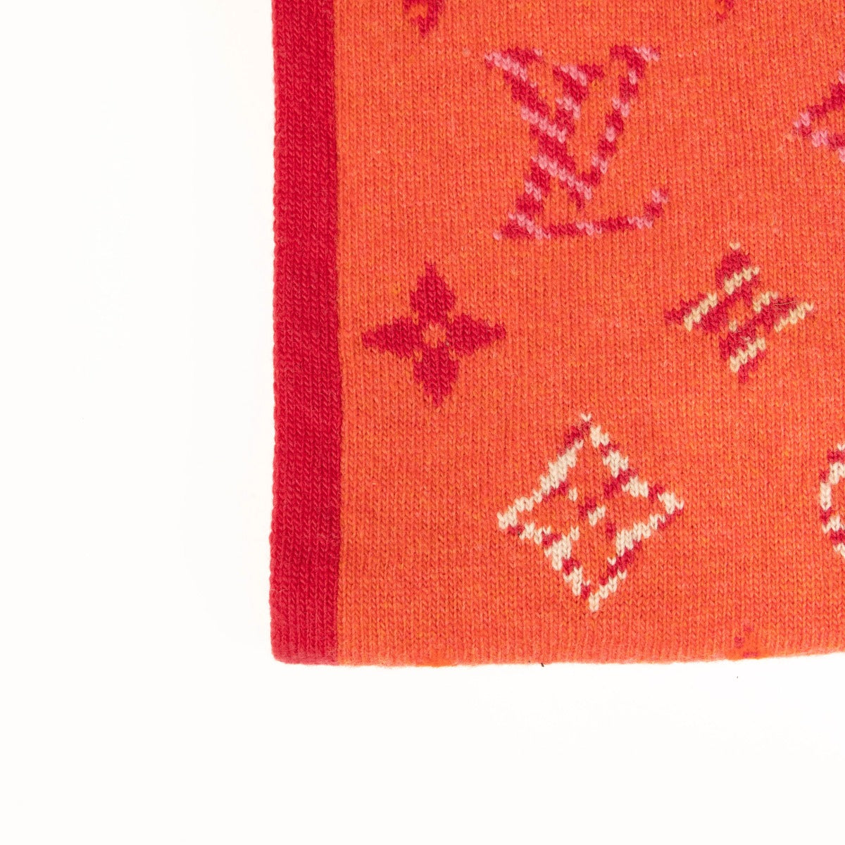 Shop this 100% authentic Louis Vuitton Rose Pop Monogram Scarf at Labellov.com