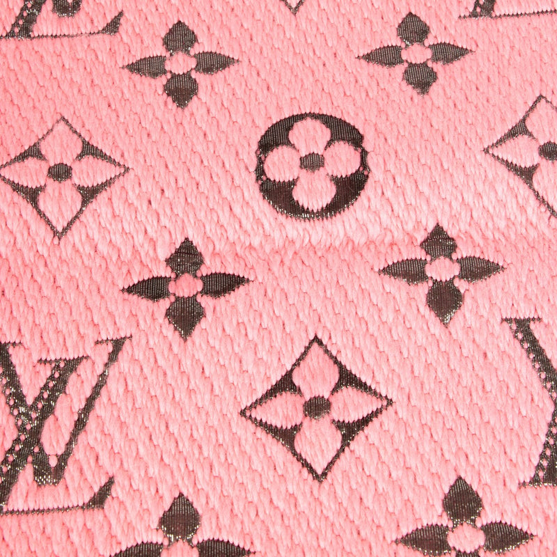 Shop this 100% authentic Louis Vuitton Pink Logomania Scarf at Labellov.com