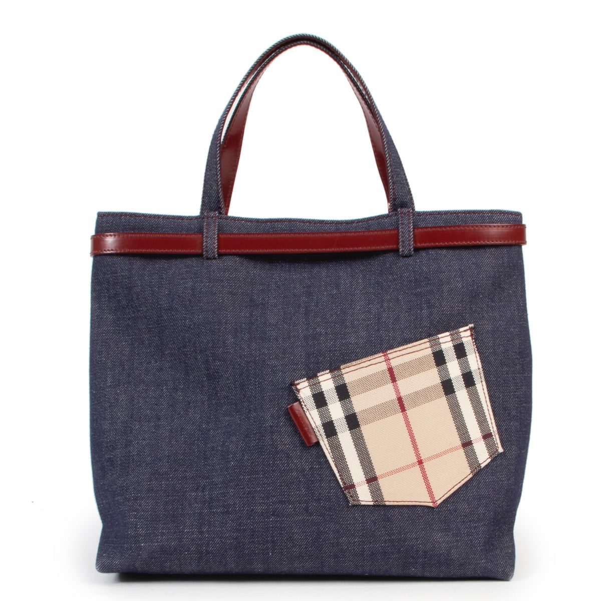 Achetez en ligne second main un sac Burberry denim au juste prix.