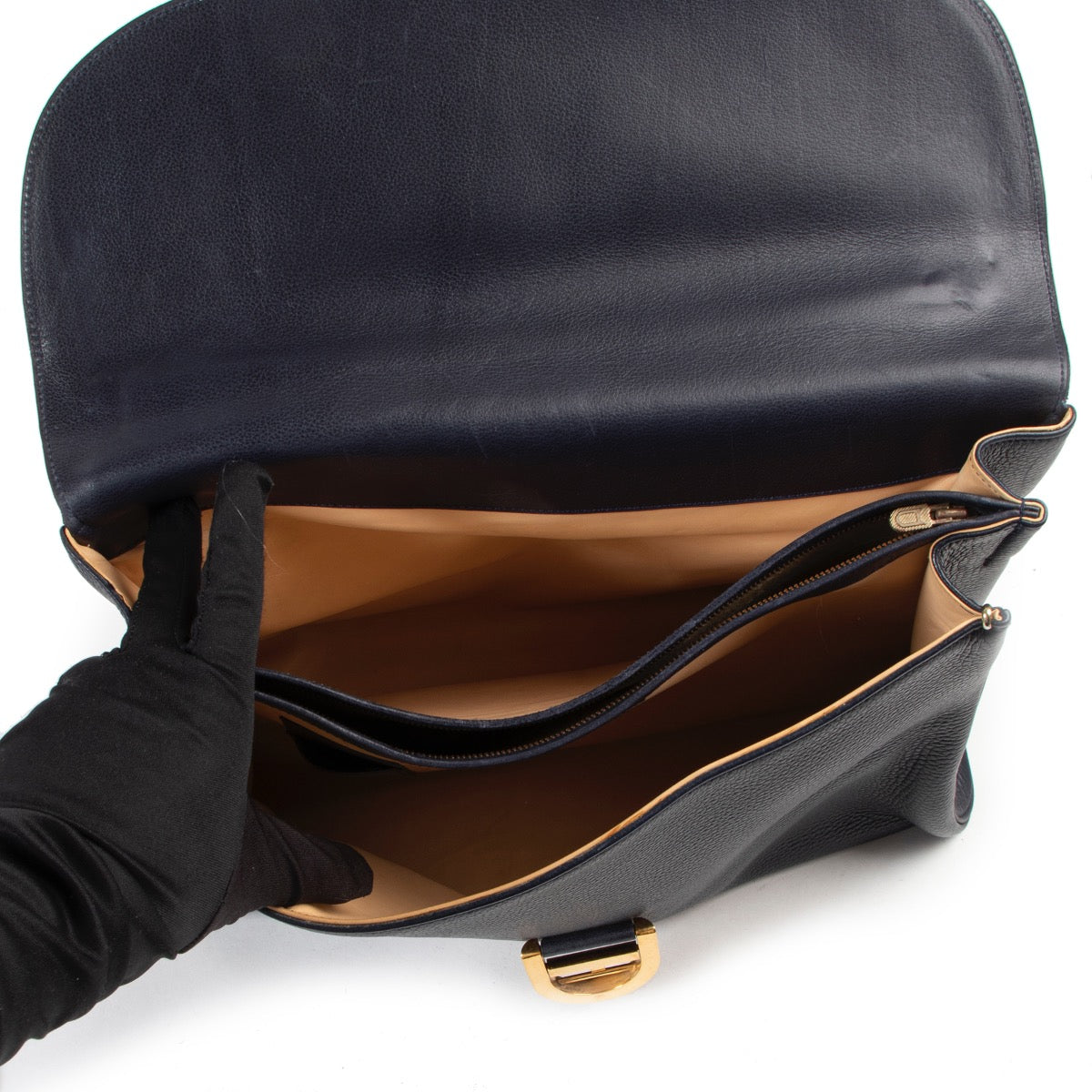 Shop online second hand authentic Delvaux Blue brillant at the right price.
