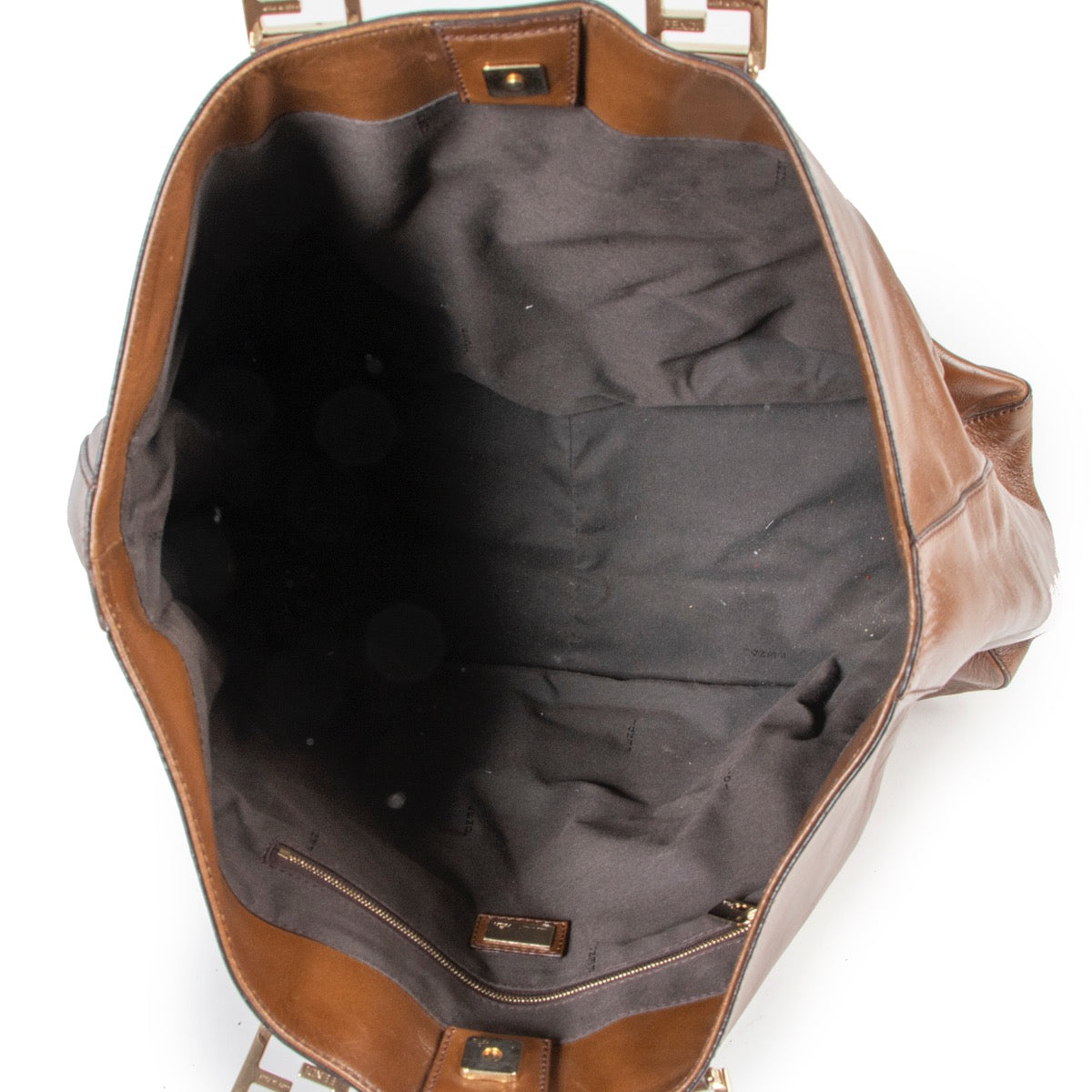 Shop safe online authentic Fendi Brown Patent Leather Top Handle Bag at the right price.