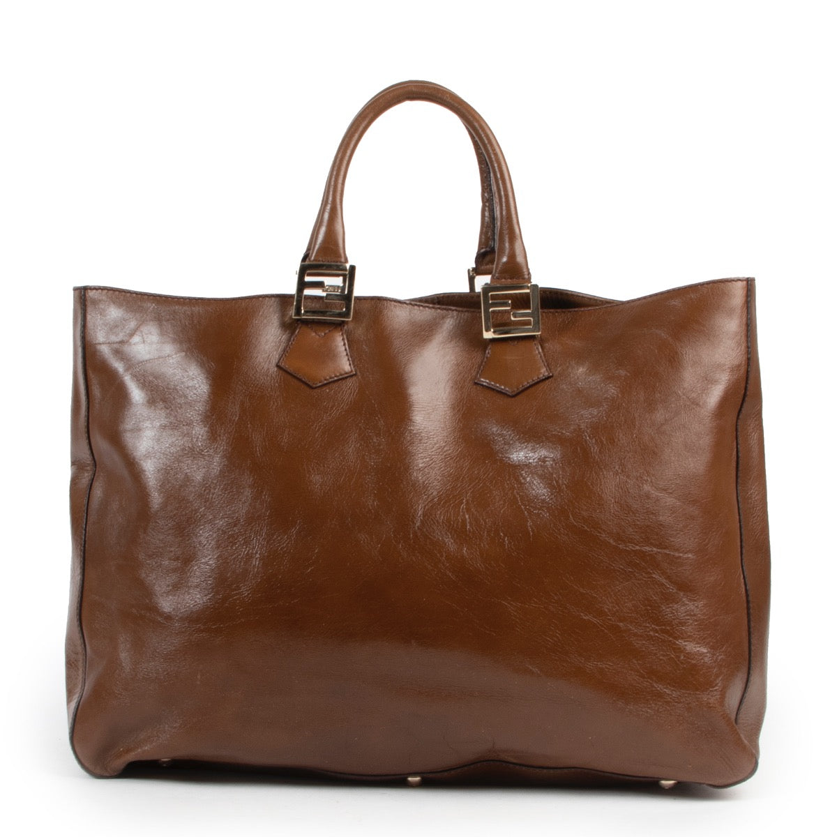 Achetez en ligne second main en toute sécurité ce sac Fendi en cuir brun chez Labellov.Com.