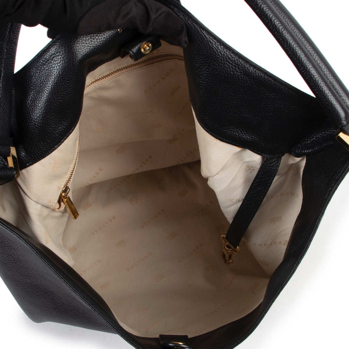 Shop safe online 100% authentic second hand Delvaux Black Le Louise Shoulder Bag in very good condition at Labellov in Antwerp.