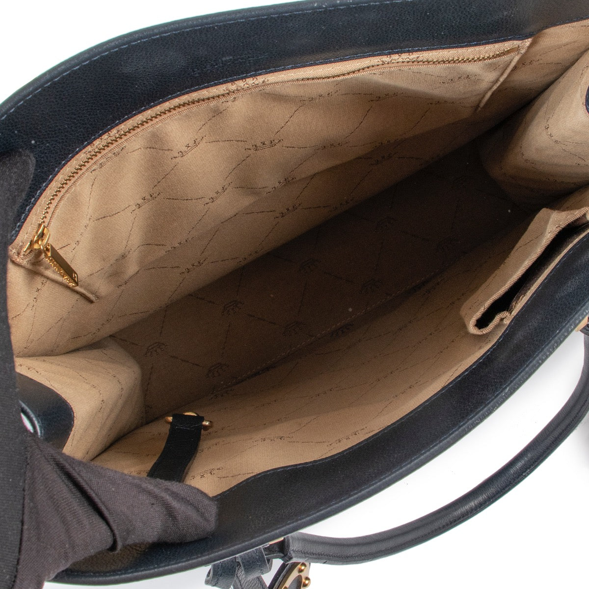 Shop safe online 100% authentic second hand Delvaux Dark Blue Le Jeff Shoulder Bag at the right price at Labellov in Antwerp.