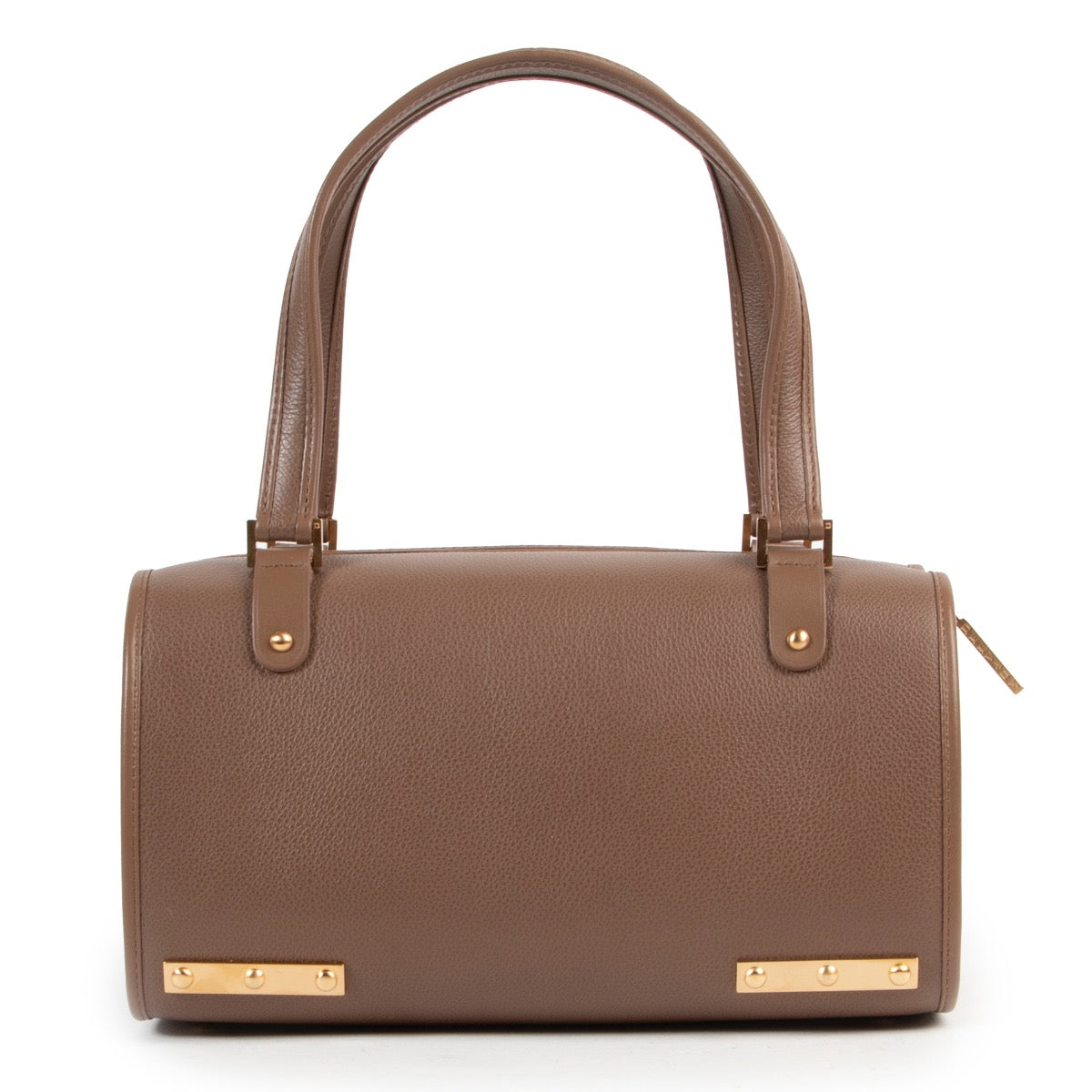 Achetez en ligne second main un sac Delvaux Astrid en très bon état.