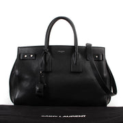 Achetez en ligne second main ce sac Saint Laurent noir Sac de Jour chez Labellov.com.