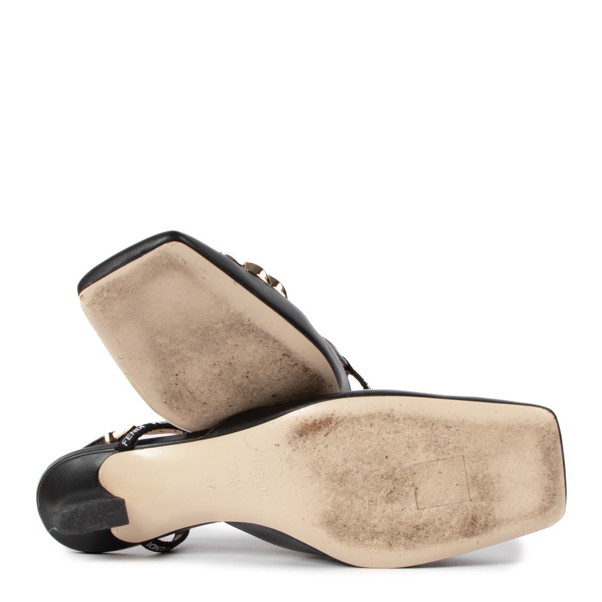 Shop safe online at Labellov in Antwerp, Brussels and Knokke these 100% authentic second hand Fendi Black Slingback Heels - size 37