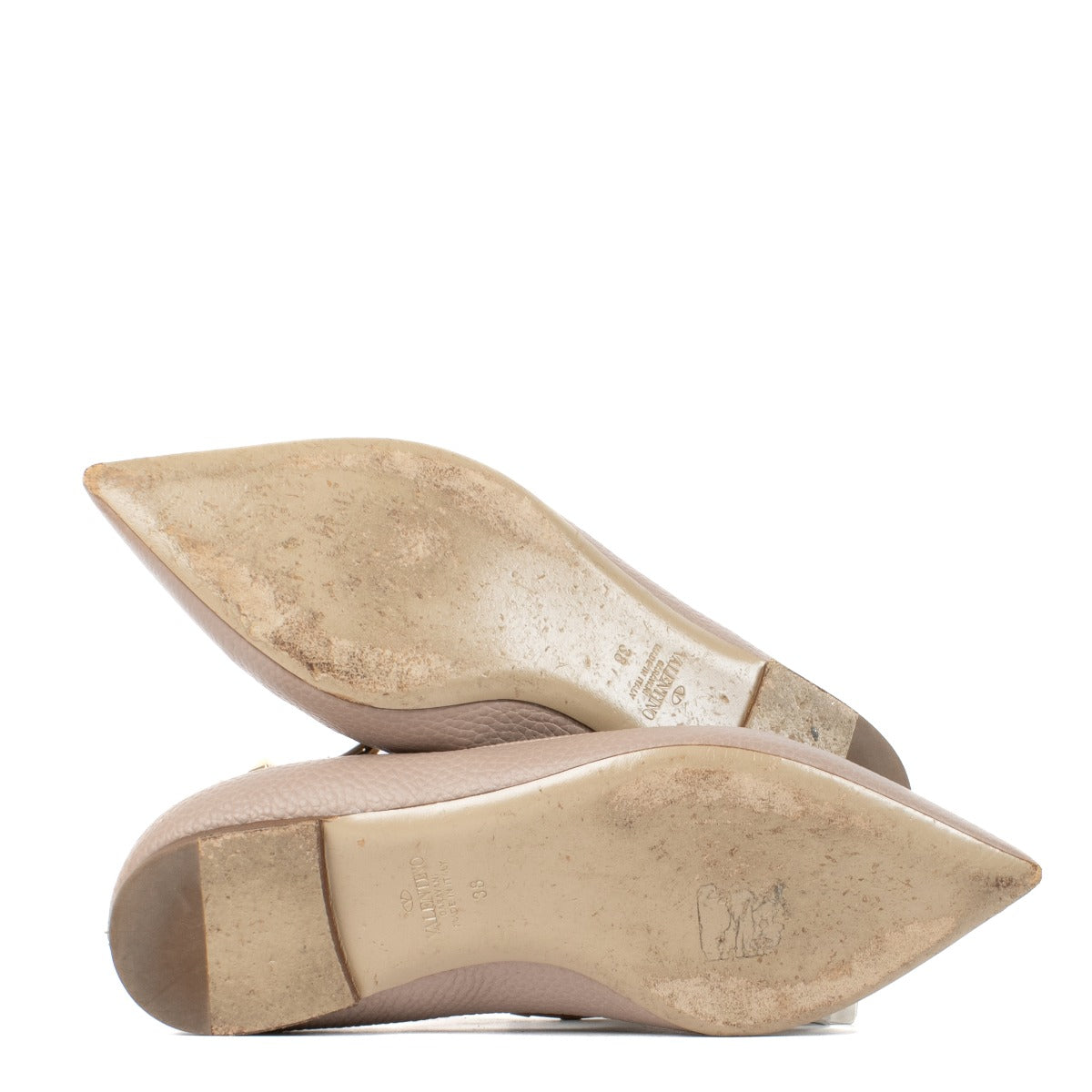 Shop safe online at Labellov in Antwerp, Brussels and Knokke this 100% authentic second hand Valentino Garavani Grey Leather Rockstud Ballerinas - Size 38