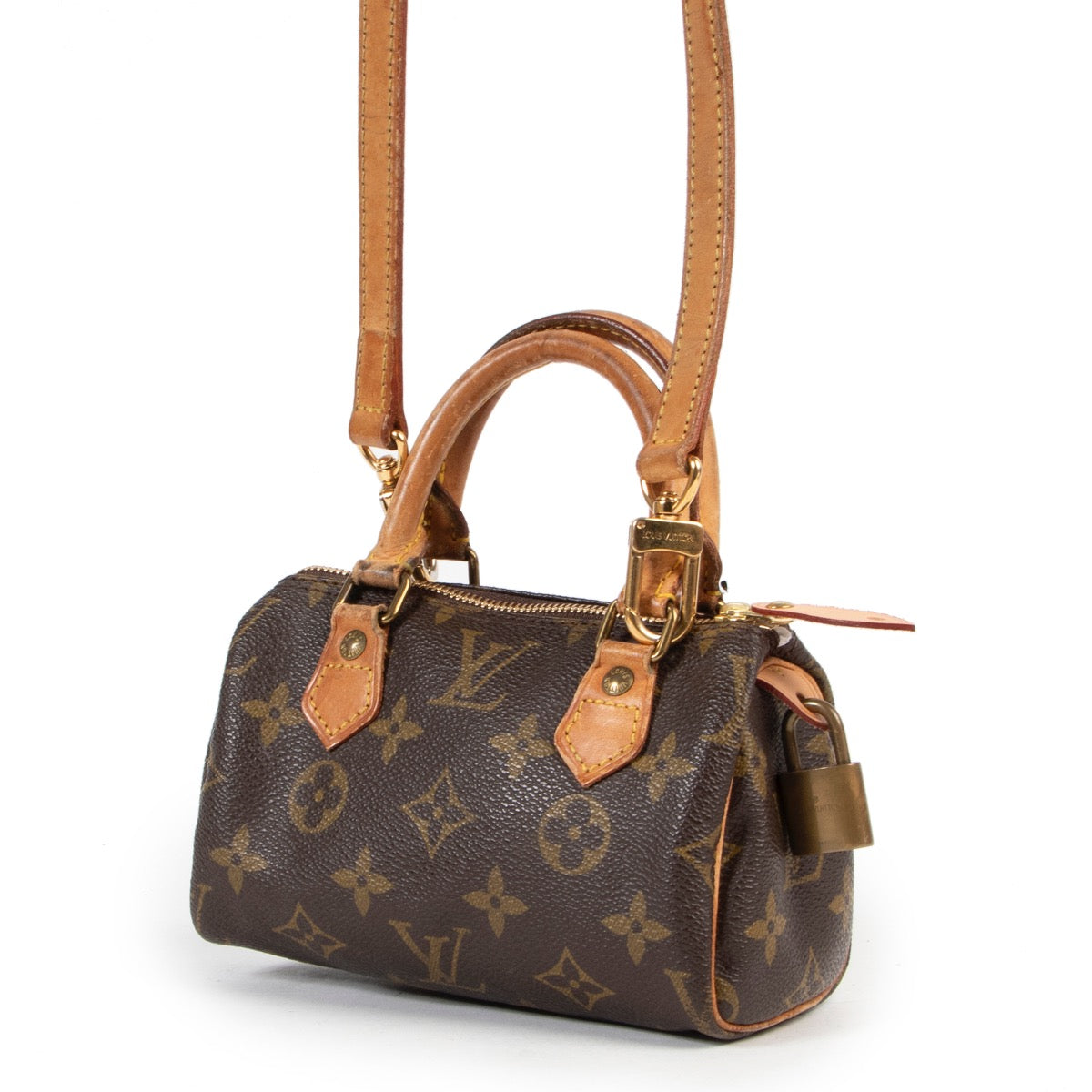 Buy authentic secondhand Louis Vuitton bags at Labellov vintage fashion webshop for the lowest price. Koop authentieke tweedehands Louis Vuitton tassen bij Labellov vintage mode webshop aan de laagste prijs.
