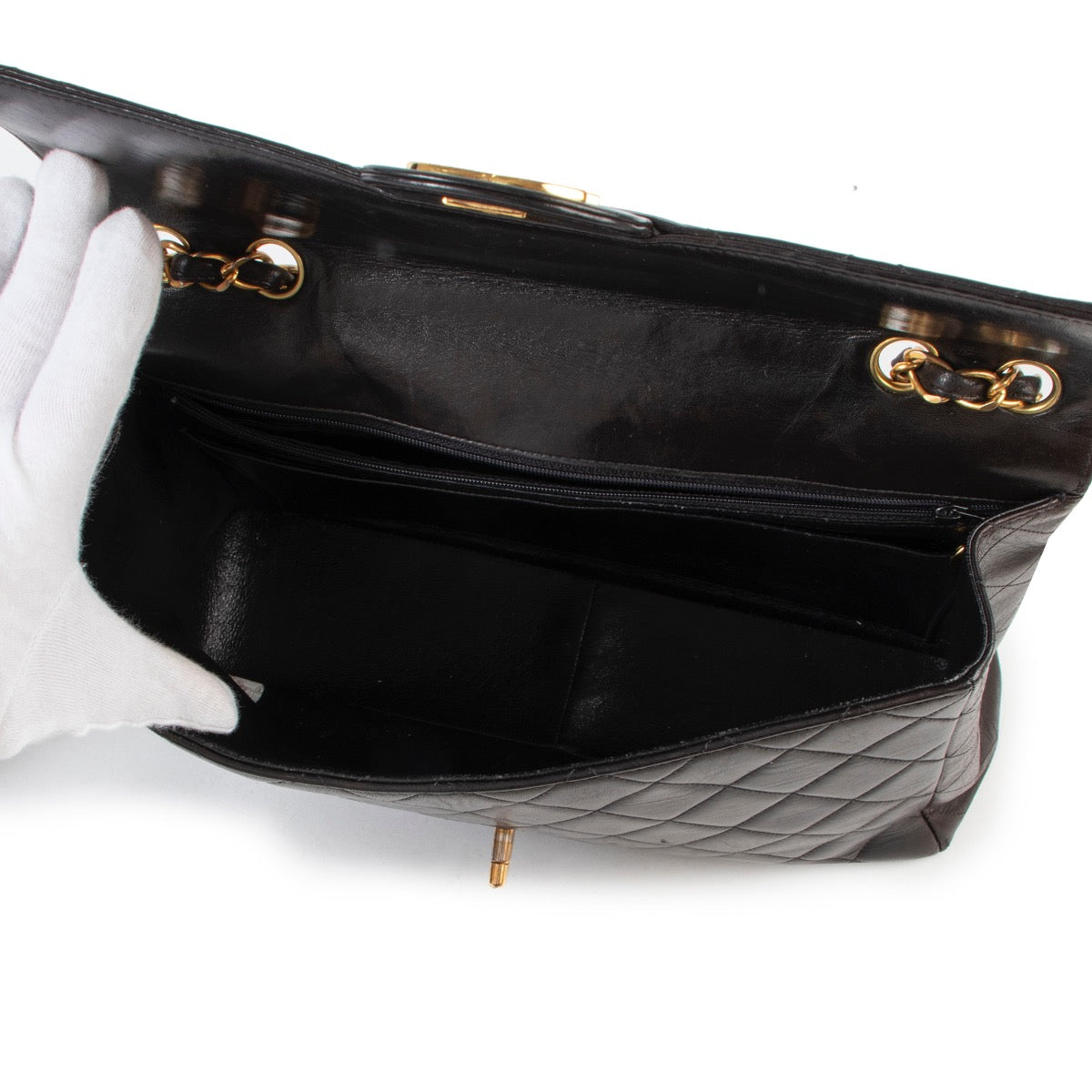 Shop safe online authentic second hand Chanel Black Classic Flap Bag at the right price.