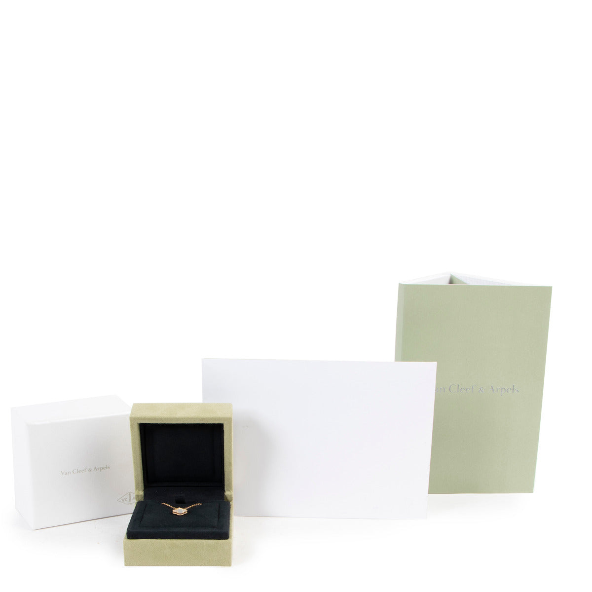 Van Cleef & Arpels Sweet Alhambra Pendant Necklace for the best price at Labellov secondhand luxury.