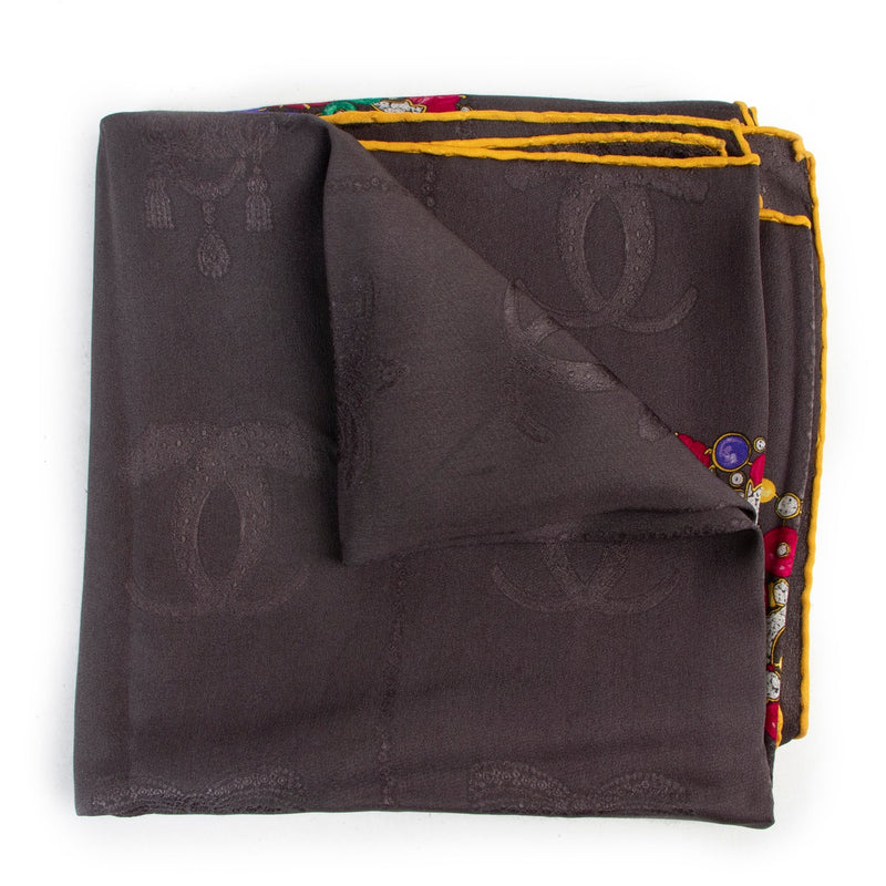 Buy an authentic second hand Must De Cartier Grey Scarf in very good condition at Labellov