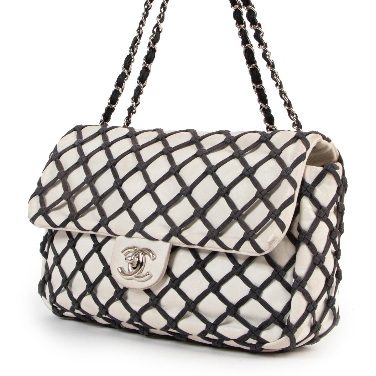 koop online tegen de beste prijs Chanel Black And White Limited Classic Flap Bag