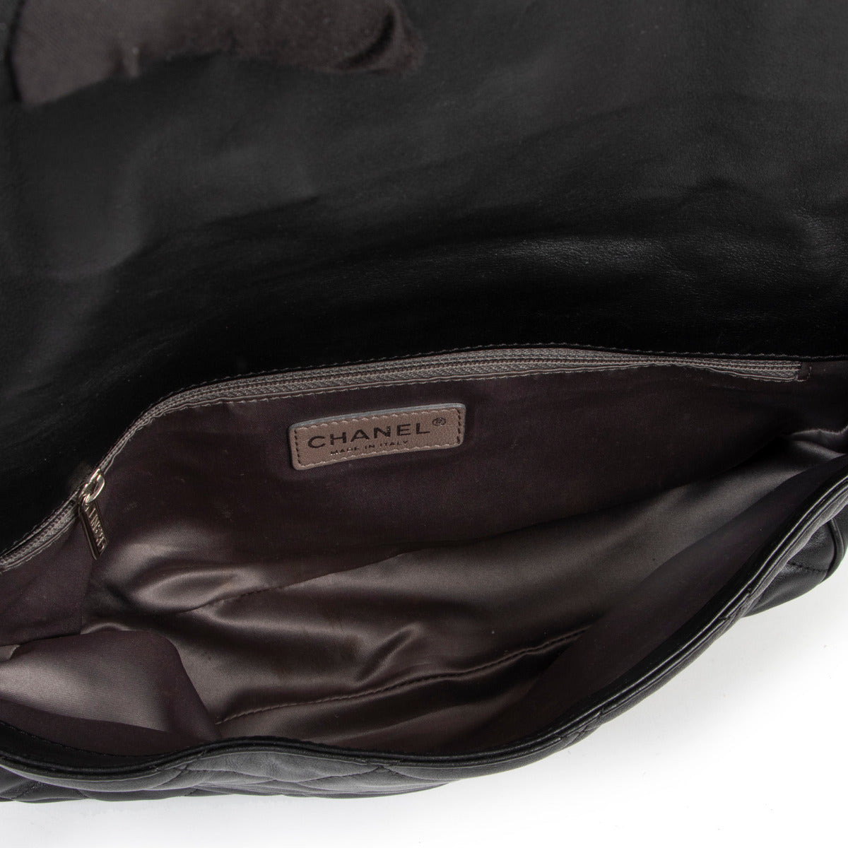 Sac Chanel en cuir d'agneau matelassé noir