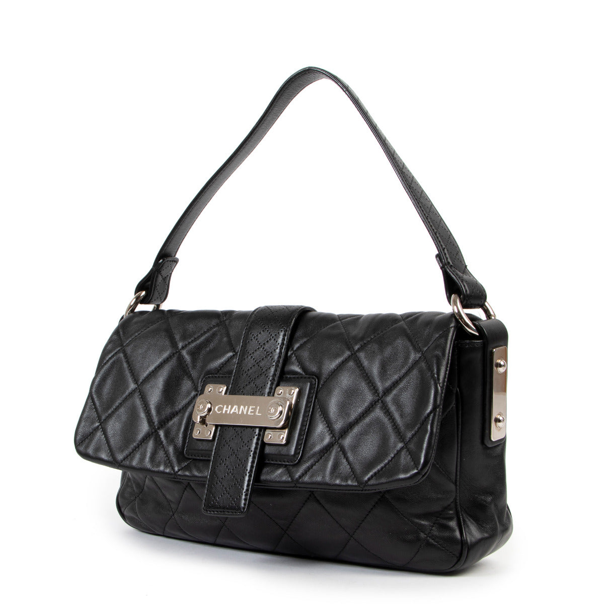 Sac Chanel en cuir d'agneau matelassé noir