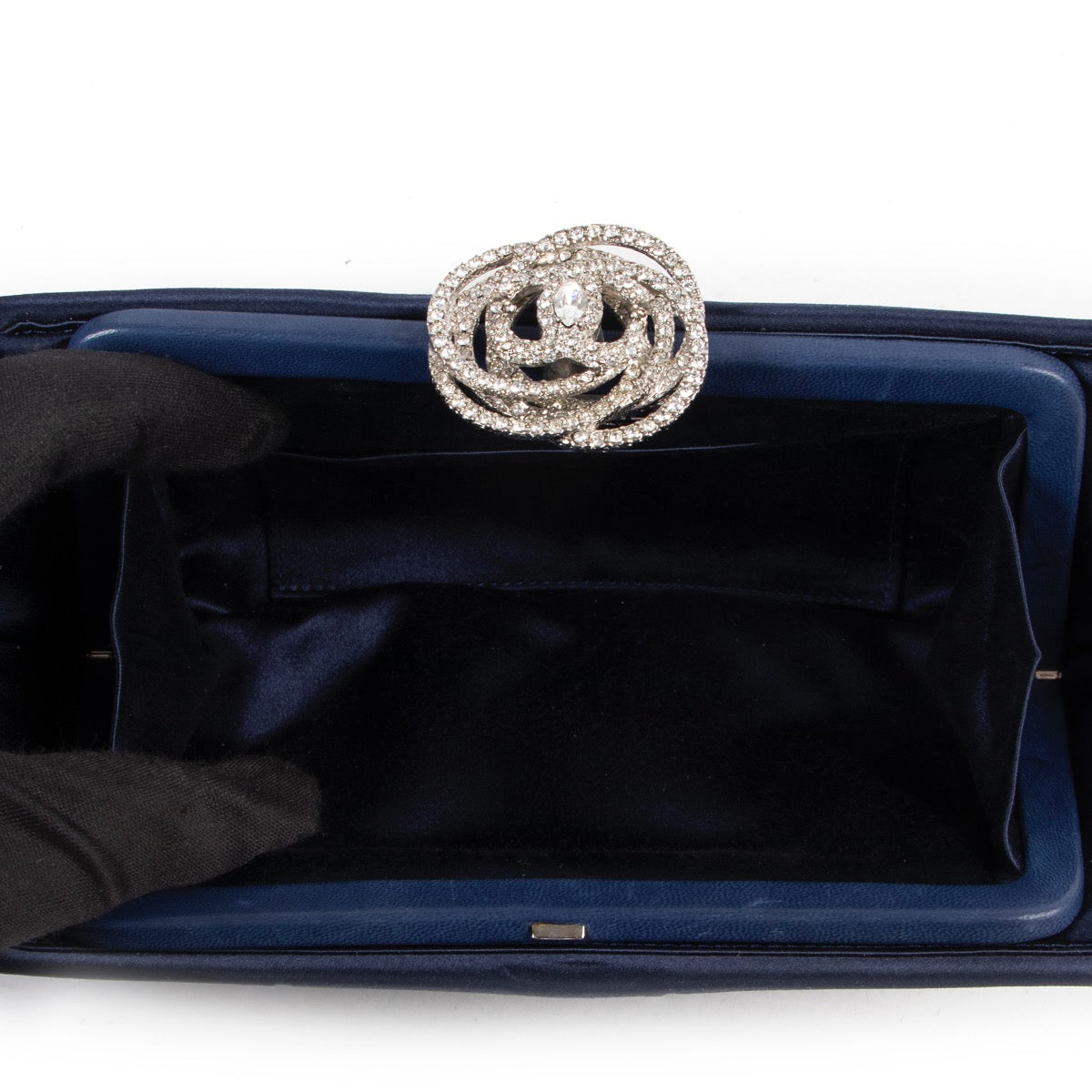 Find this Chanel Blue Clutch in perfect condition at Labellov Antwerp.
