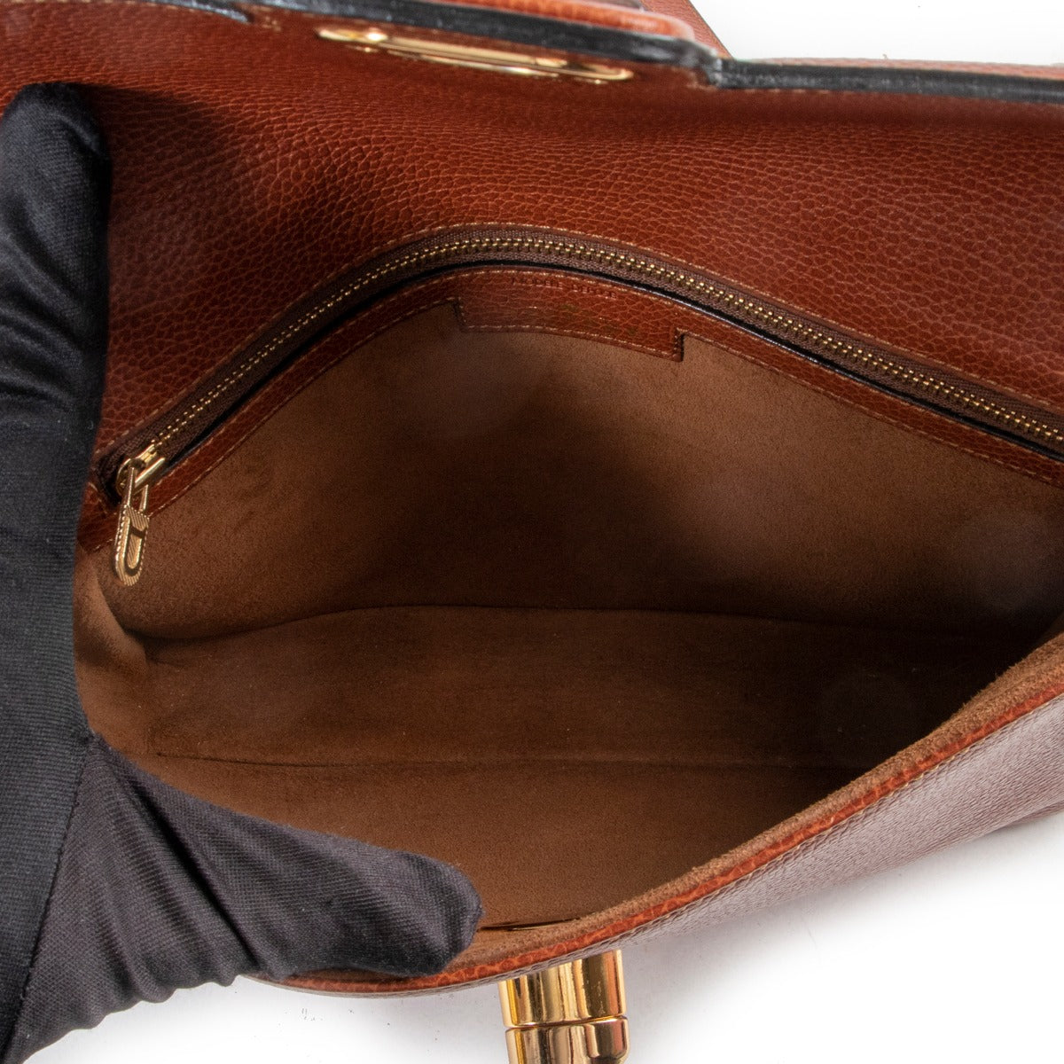 Buy and sell your bags at Labellov such as this vintage Delvaux Brown Shoulder Bag.