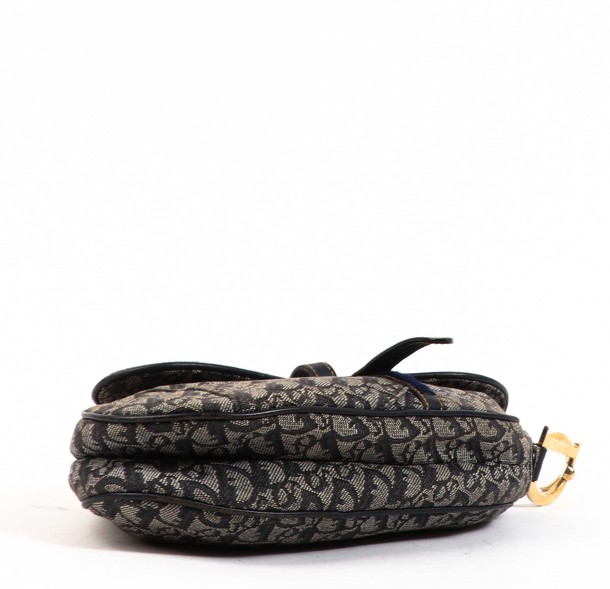 Shop authentic second hand Dior Saddle Bag on labellov.com