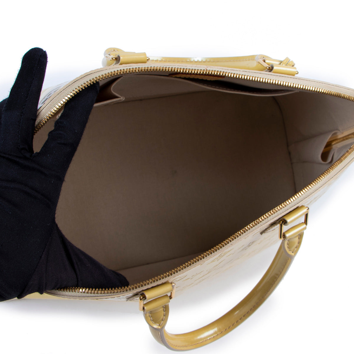 Louis Vuitton Alma Vernis GM Blanc Corail