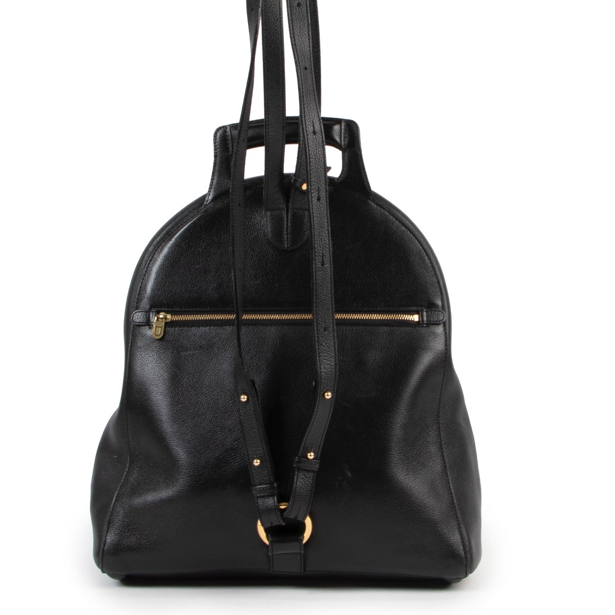 Achetez en ligne en toute sécurité ce sac à dos Delvaux en cuir noir chez Labellov.com.