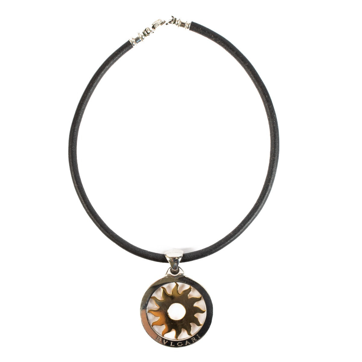 Shop safe online at Labellov in Antwerp, Brussels and Knokke this 100% authentic second hand Bulgari Gold/Silver Tondo Necklace
