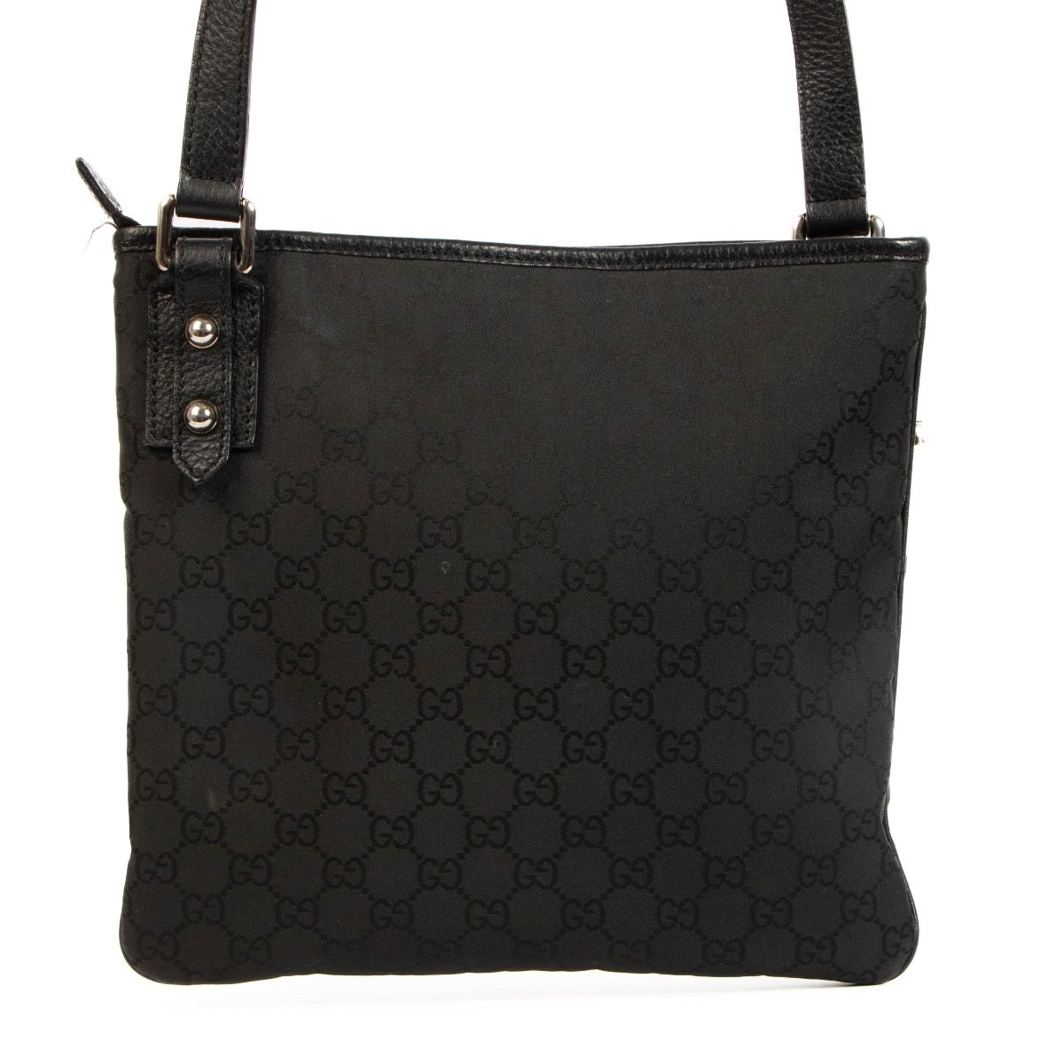 Shop safe online t Labellov in Antwerp, Brussels and Knokke this 100% authentic second hand Gucci Black GG Messenger Bag