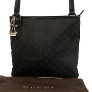 Shop safe online t Labellov in Antwerp, Brussels and Knokke this 100% authentic second hand Gucci Black GG Messenger Bag