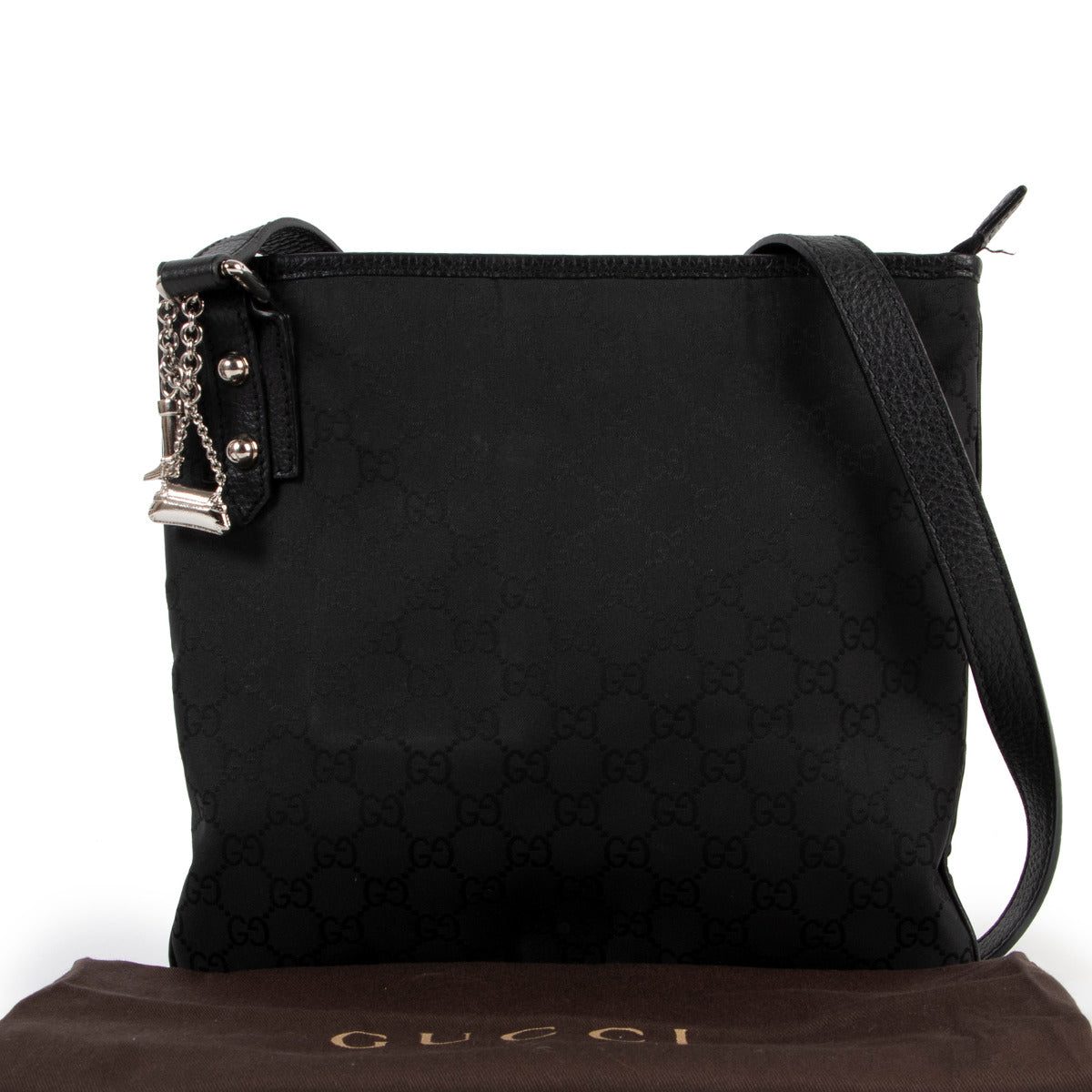 Veilig online kopen van authentieke Gucci zwarte Nylon Crossbody handtas bij Labellov.com.