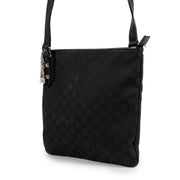 Achetez en ligne second main ce sac Gucci noir nylon chez Labellov.Com.