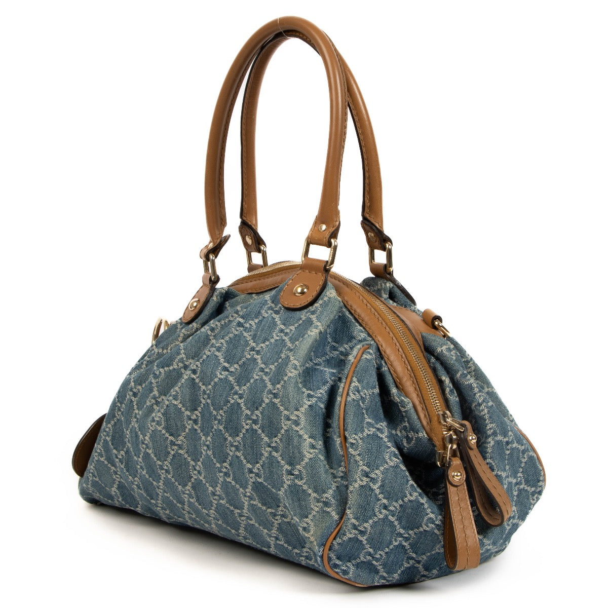 Shop safe online at Labellov in Antwerp, Brussels and Knokke this 100% authentic second hand Gucci Denim GG Canvas Sukey Tote Shoulder Bag