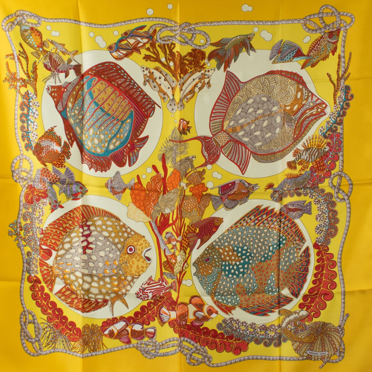 Shop safe online at Labellov in Antwerp, Brussels and Knokke this 100% authentic second hand Hermès Multicolor Grand Fonts Silk Carré 90 Scarf.