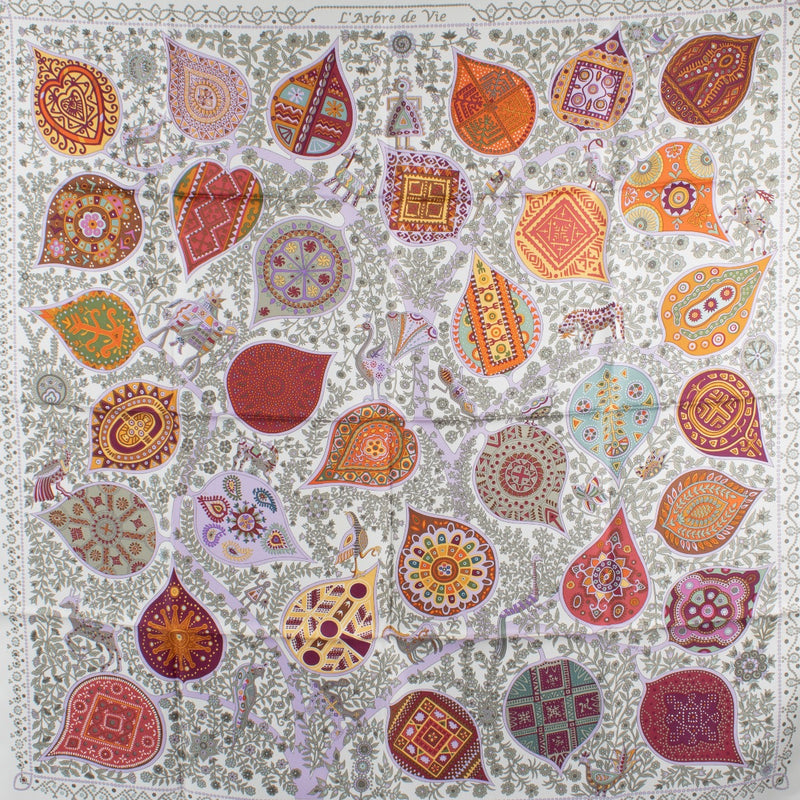 Shop safe online at Labellov in Antwerp, Brussels and Knokke this 100% authentic second hand Hermès Multicolor L'arbre De Vie Silk Carré 90 Scarf.