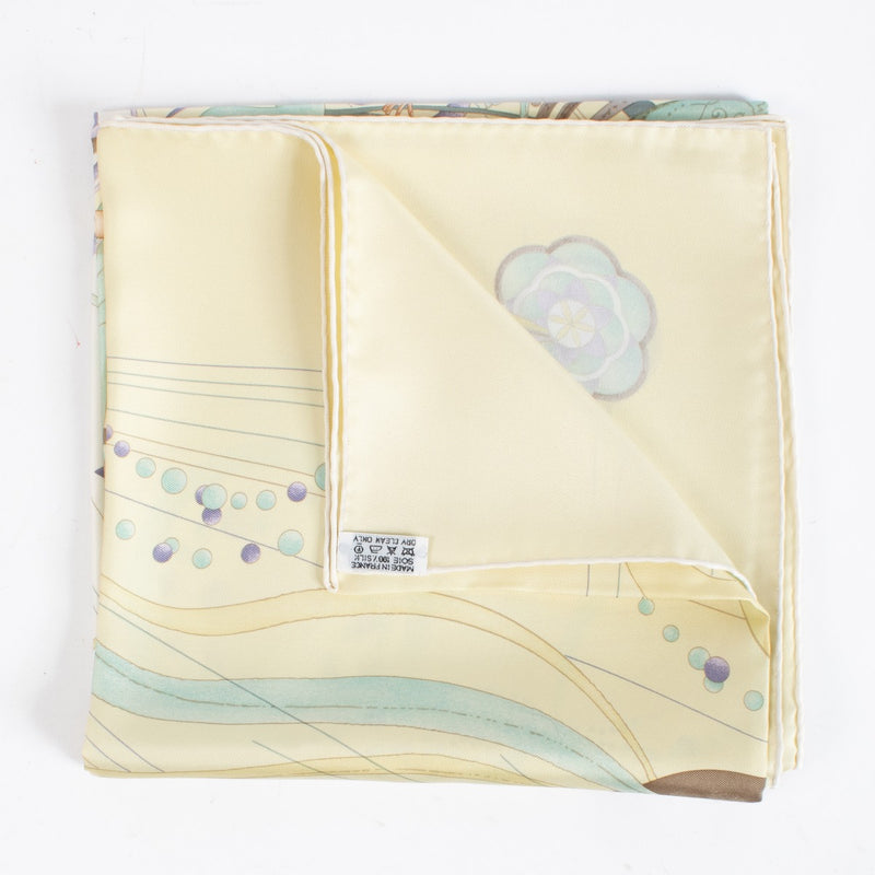 Authentic pre-loved Hermès Butter Yellow 90 Scarf on Labellov.com