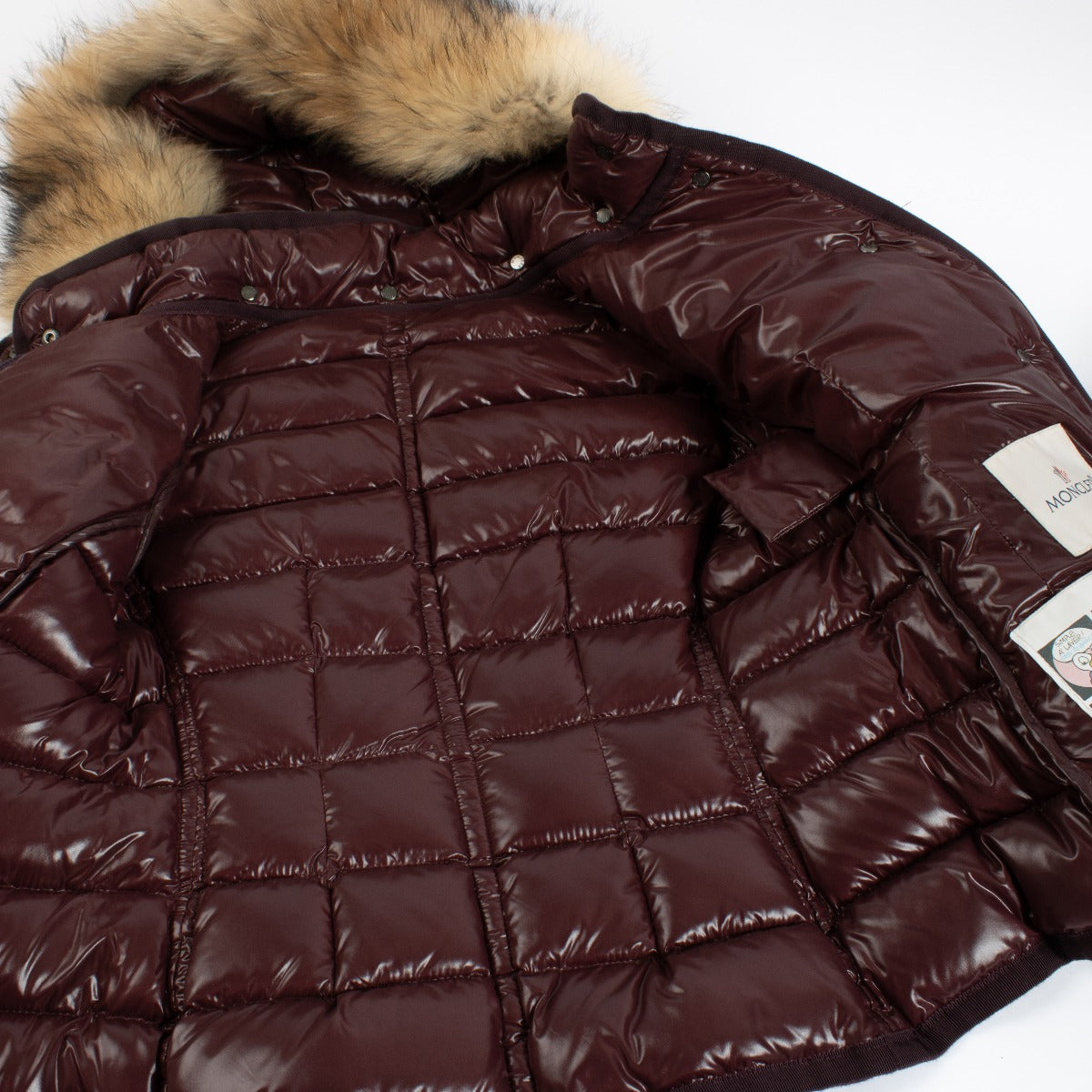 Moncler bordeauxrode korte donsjas Armoise - Maat 0
