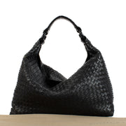 Bottega Veneta Black Intrecciato Shoulder bag aan de beste prijs bij Labellov tweedehands luxe in Antwerpen en Knokke