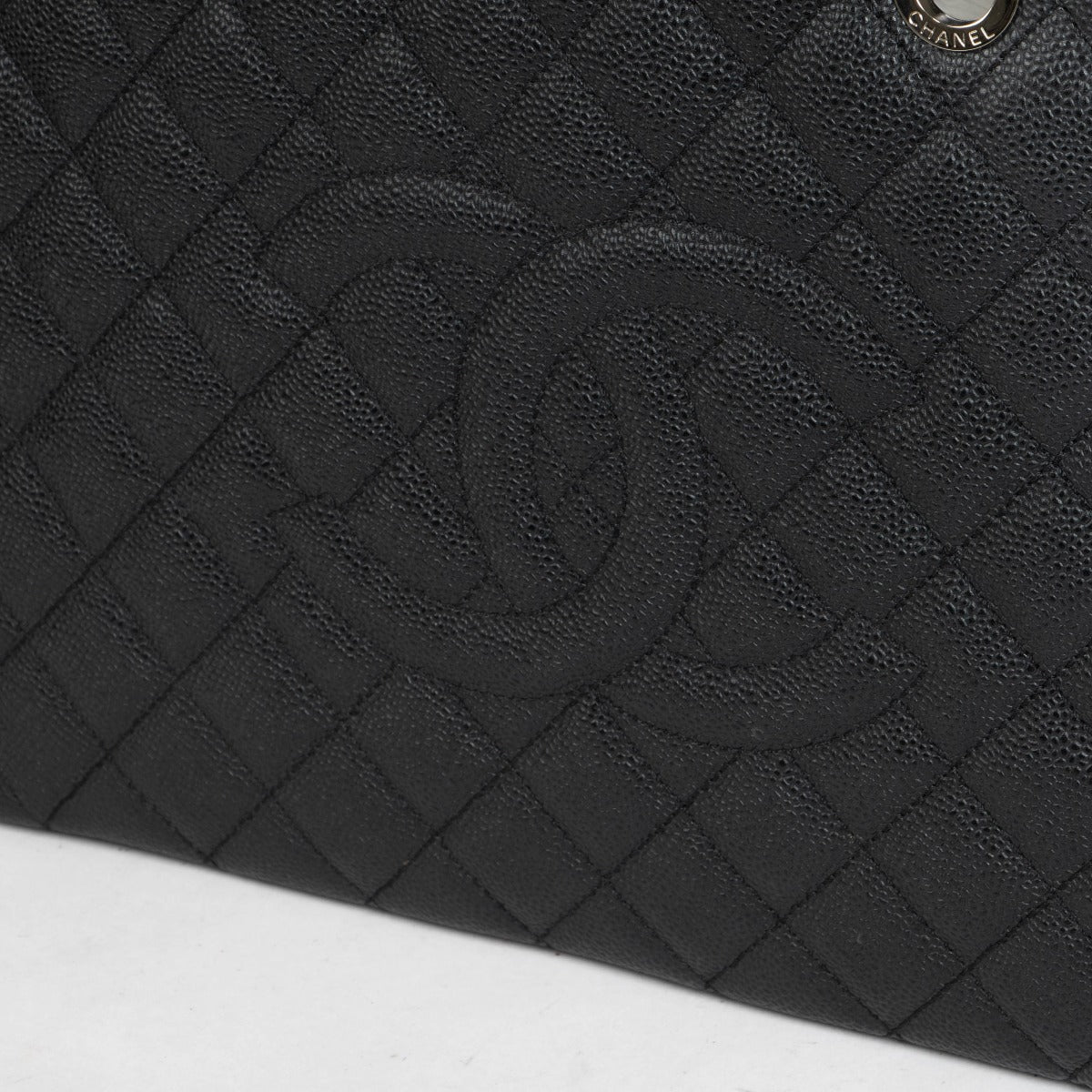 Authentic pre-loved Chanel GST black caviar shoulder bag on Labellov.com