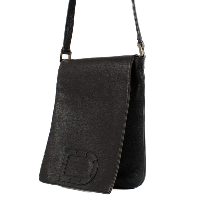 Shop safe online at Labellov in Antwerp, Brussels and Knokke this 100% authentic second hand Delvaux Black Louise Baudrier PM Crossbody Bag