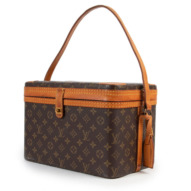 Shop safe online 100% authentic Louis Vuitton Monogram Train Case Vanity Bag at the right price at Labellov in Antwerp.