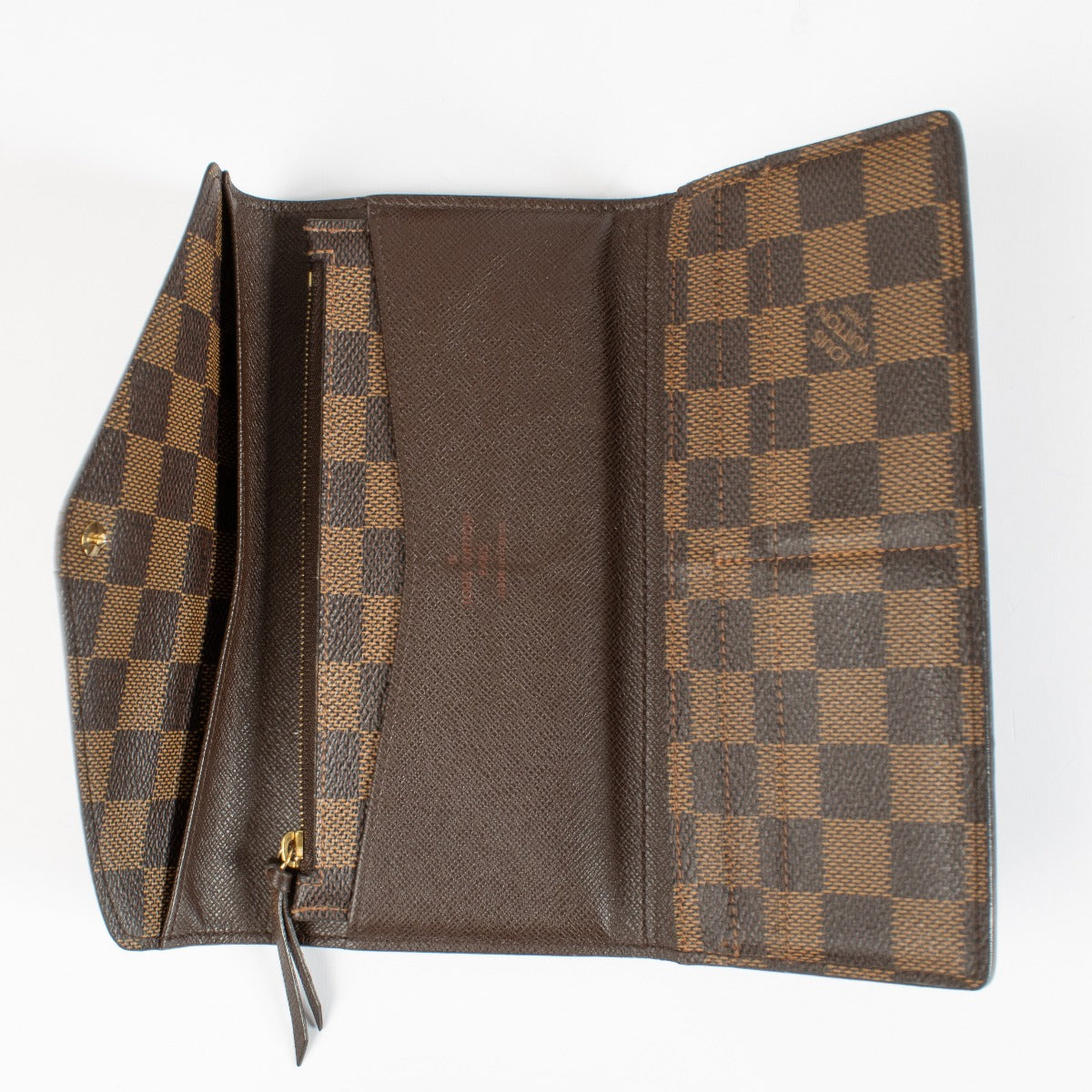 Authentic second hand Louis Vuitton Damier Ebene Josephine Wallet on Labellov.com