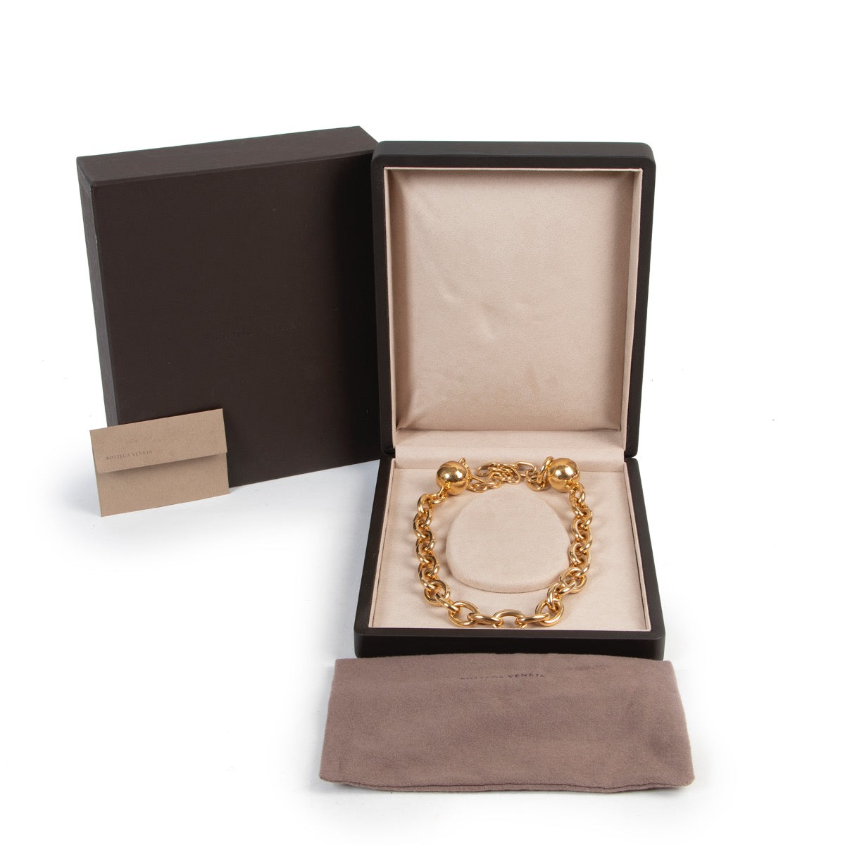 Shop safe online authentic Bottega Veneta Gold Chain Necklace at Labellov.Com. Veilig online kopen van authentieke Bottega Veneta gouden ketting bij Labellov.com. Achetez en ligne second main ce Coulier Bottega Veneta chez Labellov.Com