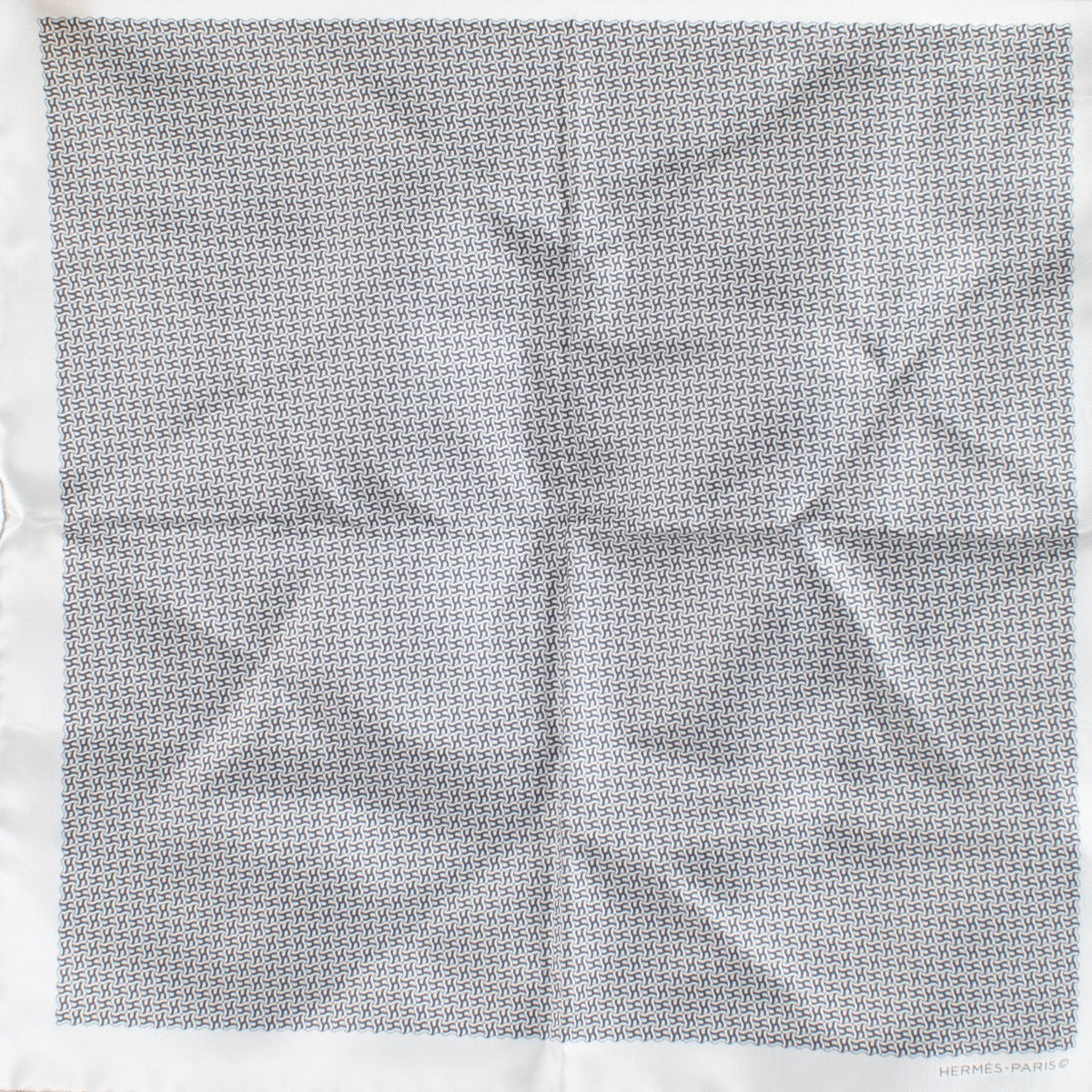 Authentic Second Hand Hermès Grey Pochette Twill Scarf on Labellov.com