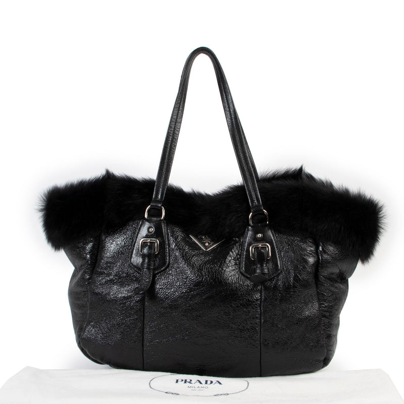 Shop safe online at Labellov in Antwerp this 100% authentic second hand Prada Black Patent Leather Shoulder Bag