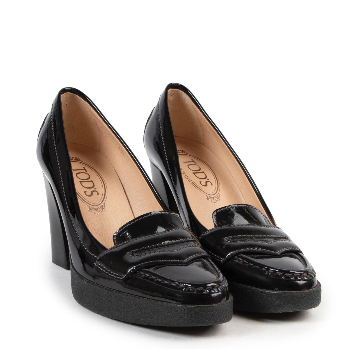 Shop safe online authentic second hand Tod's Black Patent Leather Pumps. Buy online Tod's Black Patent Leather Pumps in a safe way. Shop Tod's Black Patent Leather Pumps online safely.